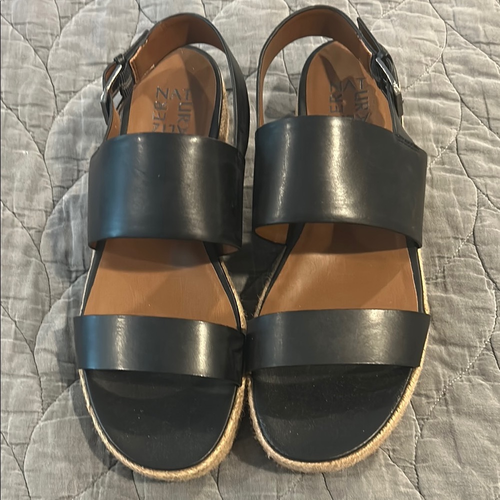 Naturalizer sandals size 9.5